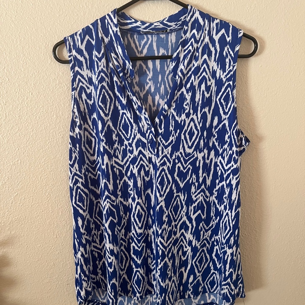 Claudia Richard Blue and White Soft Sleeveless Blouse Size XL